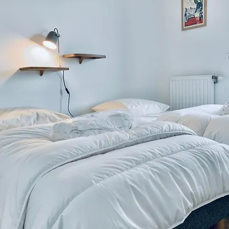 The Bluesky Train Sation Europole Garage #ci Apartment *